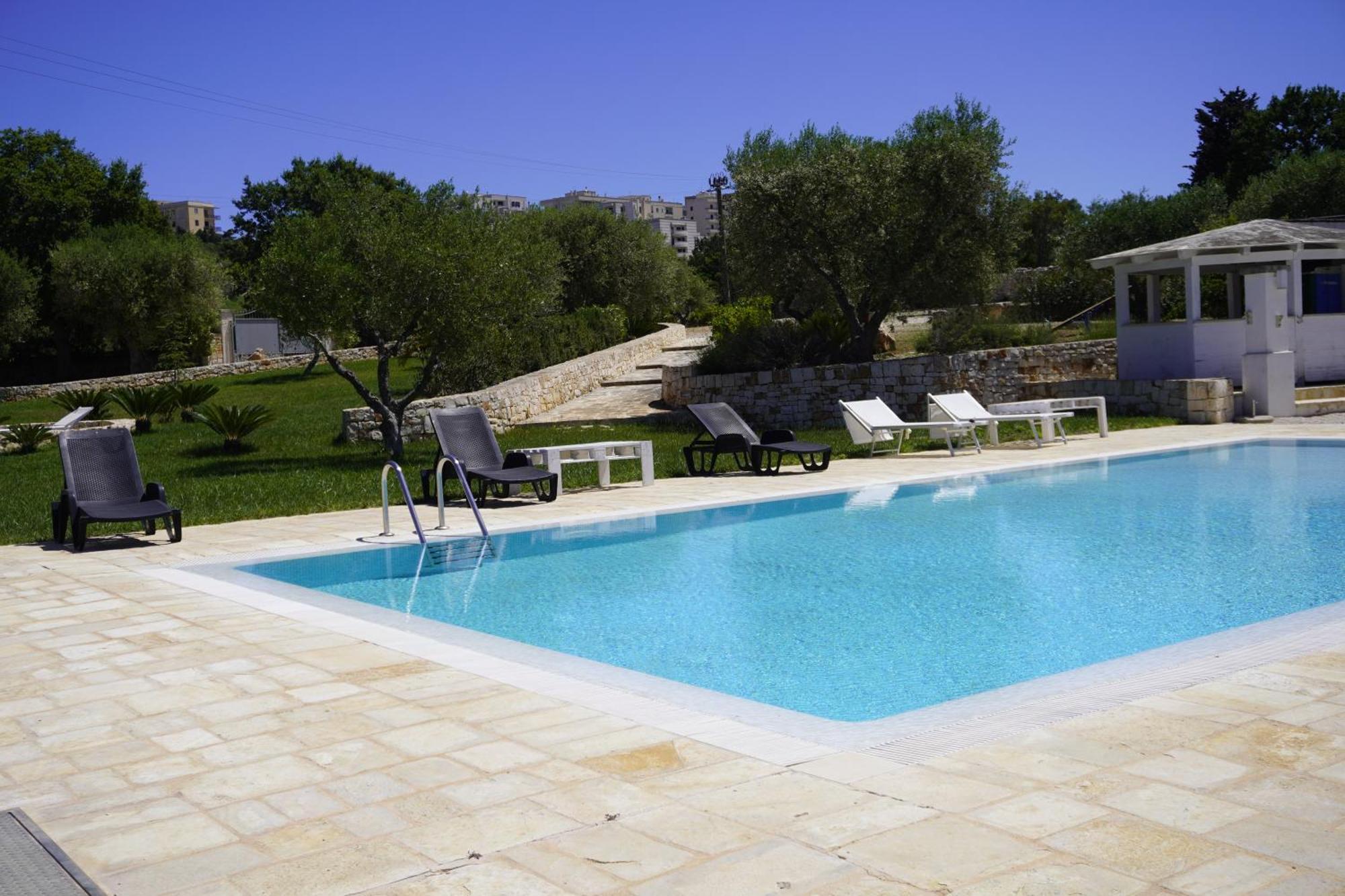 Trullo Amico Villa Cisternino Exterior photo